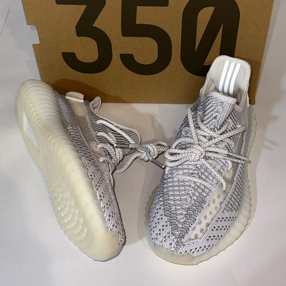 Adidas Yeezy Boost 350 V2 in Static - Picture 2 of 5